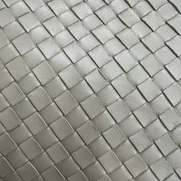 Bottega Veneta Crossbody - Picture 4 of 15